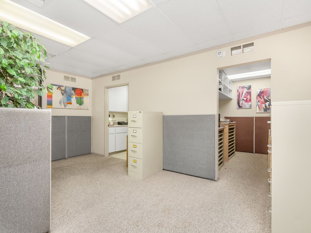 Professional Office Space Located Off Shaw Ave: 1241 E Shaw Ave, Fresno, CA 93710